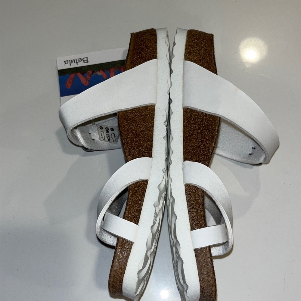 NWT Betula by BIRKENSTOCK White Mia Soft Bed Faux Leather Sandals Size 37 Narrow - Picture 4 of 8